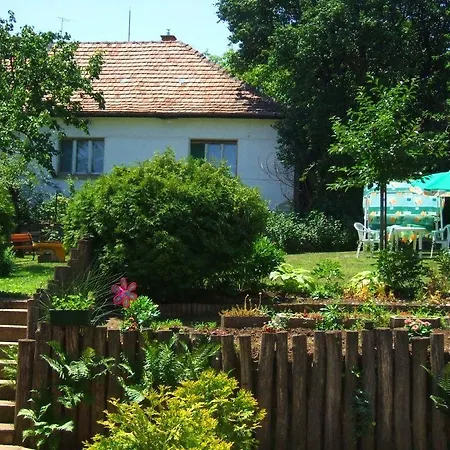 Peregrinus Vendeghaz Guest house