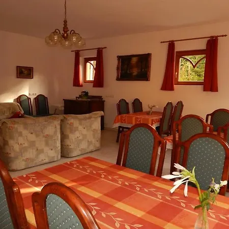 Peregrinus Vendeghaz Guest house *